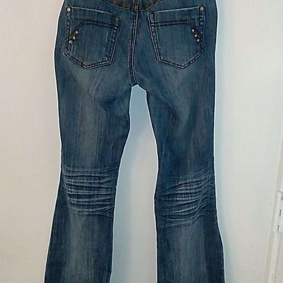 Size 9 jeans - Picture 2 of 2
